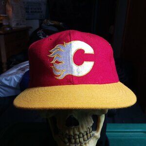 NWT DS American Needle Blockhead Calgary Flames Snap Hat Cap